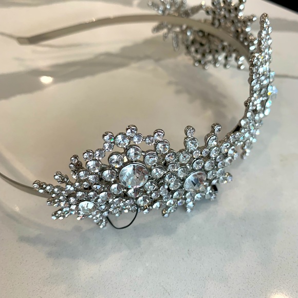 BCBG jewelled headband - Picture 5 of 5